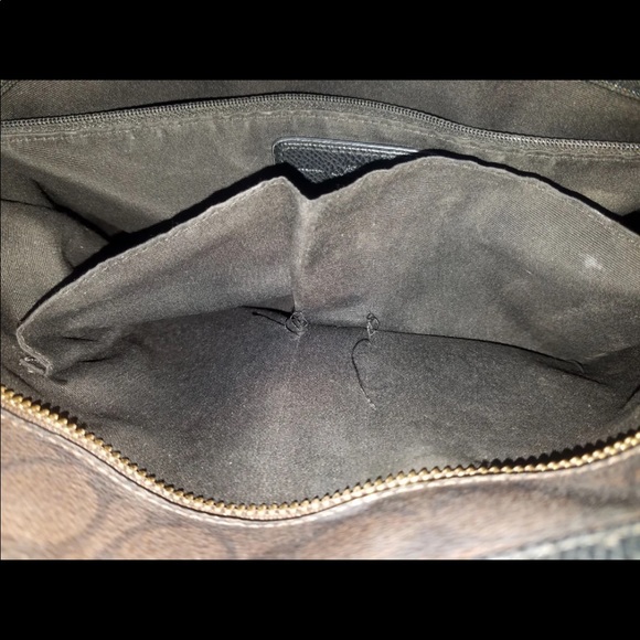 Coach zip tote shoulder bag ⭐️SOLD⭐️ - Picture 5 of 8